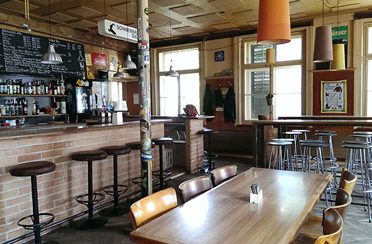 bierhalle-alt-klein https://www.bierhalle-balgach.ch/wp-content/uploads/2020/05/bierhalle-alt-klein.jpg